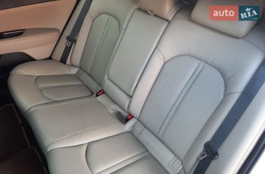 Седан Kia Optima 2016 в Києві