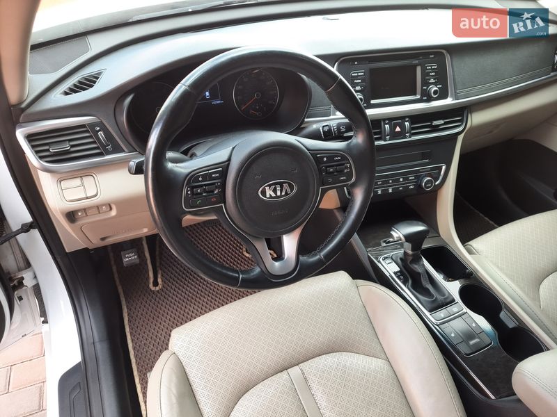 Седан Kia Optima 2016 в Прилуках