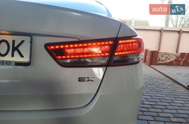 Седан Kia Optima 2016 в Києві