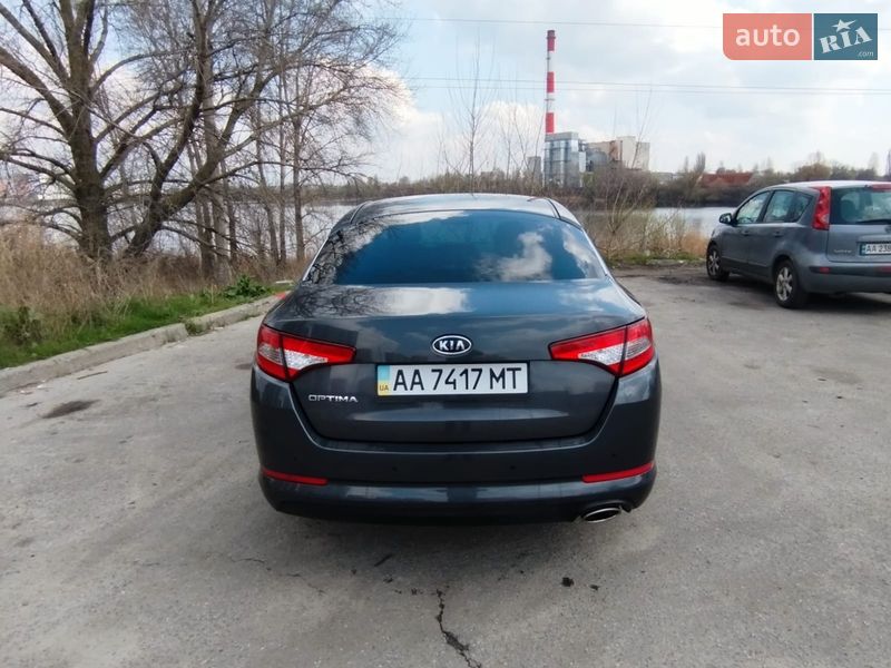 Седан Kia Optima 2013 в Києві