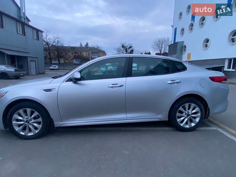 Седан Kia Optima 2017 в Хмельницком