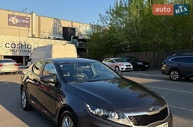 Седан Kia Optima 2012 в Киеве