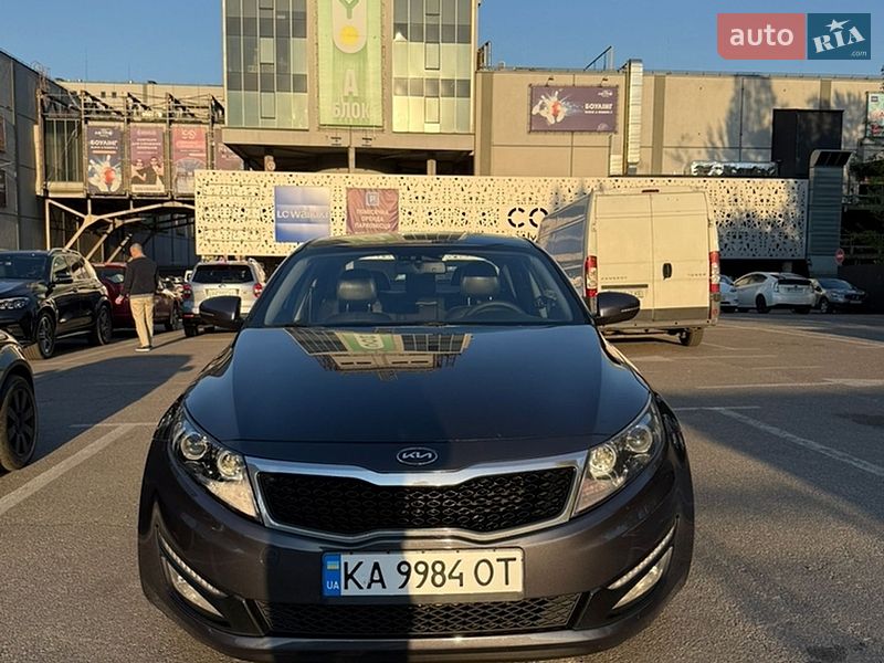 Седан Kia Optima 2012 в Києві