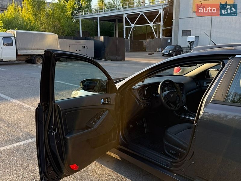 Седан Kia Optima 2012 в Києві