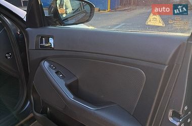Седан Kia Optima 2012 в Києві