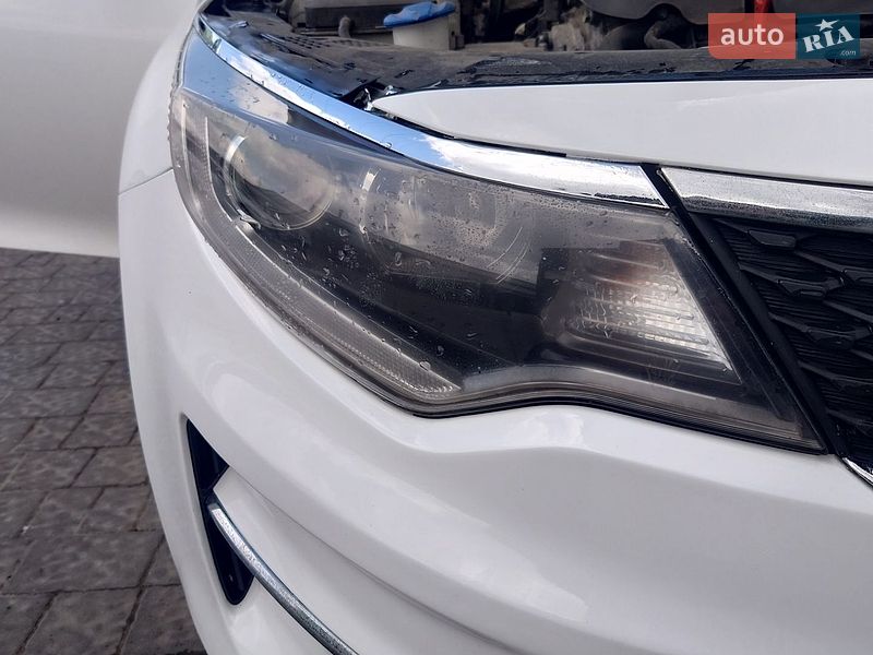 Седан Kia Optima 2015 в Львове