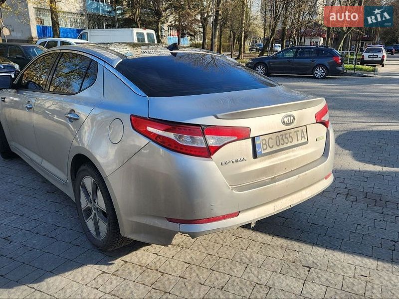 Седан Kia Optima 2012 в Львові
