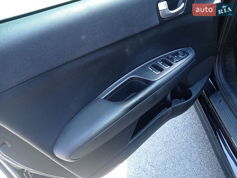 Седан Kia Optima 2018 в Днепре