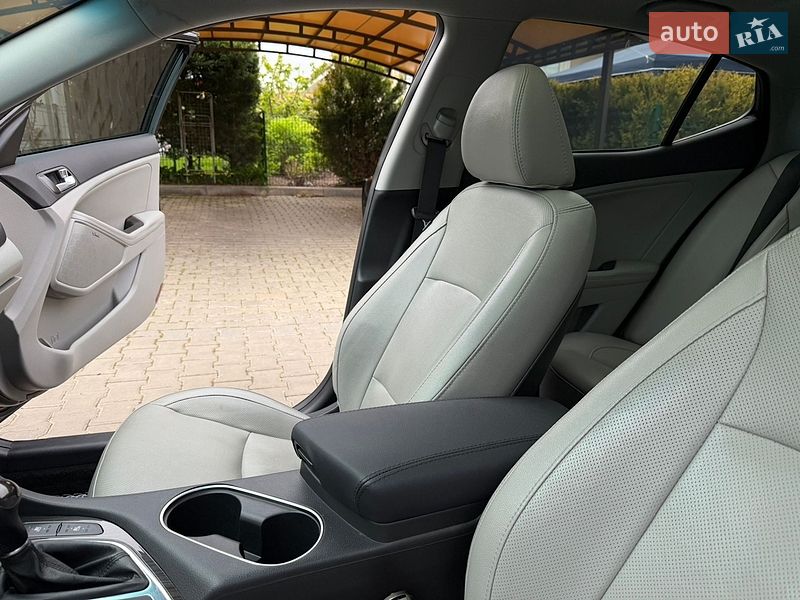 Седан Kia Optima 2014 в Одессе