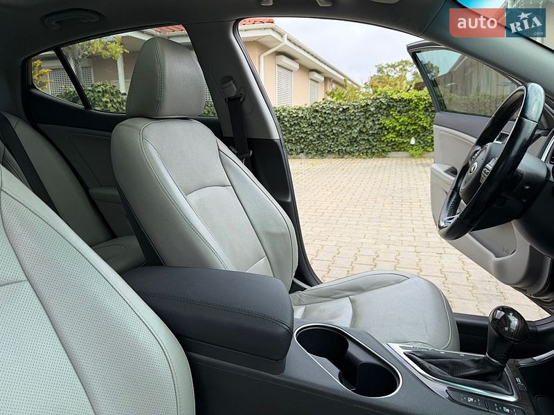 Седан Kia Optima 2014 в Одессе