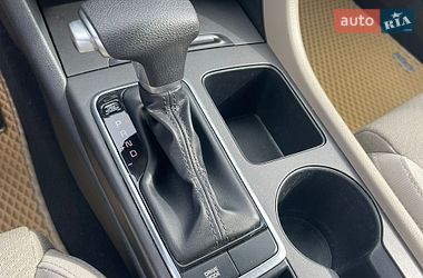 Седан Kia Optima 2016 в Киеве