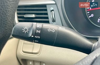 Седан Kia Optima 2016 в Киеве