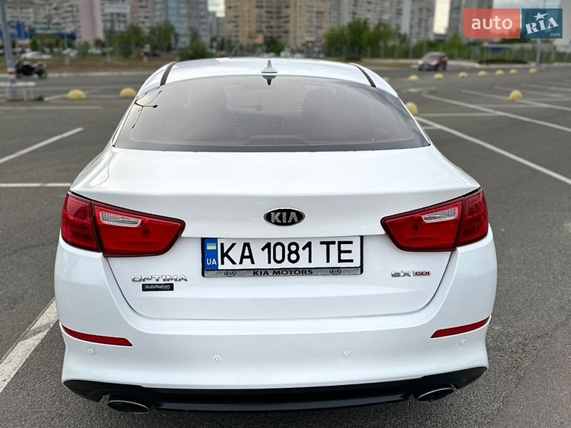 Седан Kia Optima 2014 в Киеве