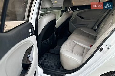 Седан Kia Optima 2014 в Киеве