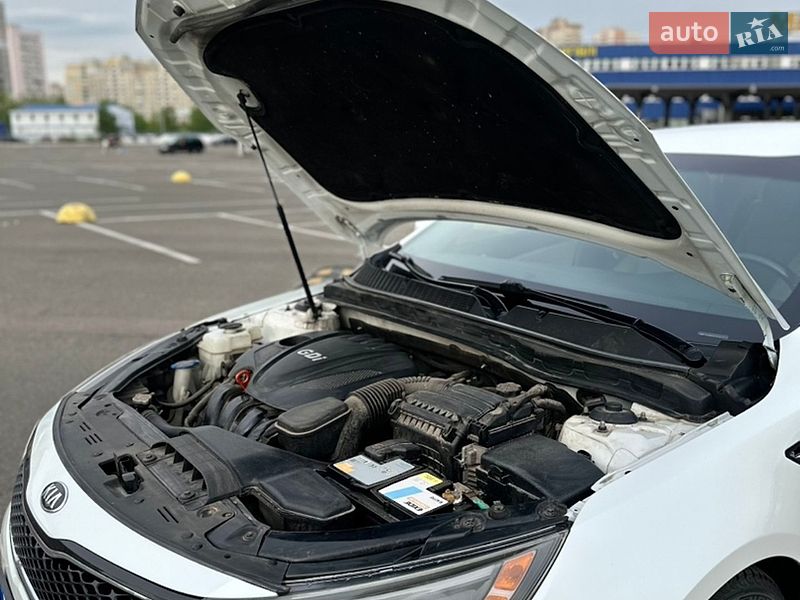 Седан Kia Optima 2014 в Киеве