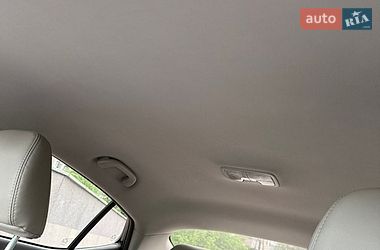 Седан Kia Optima 2014 в Киеве