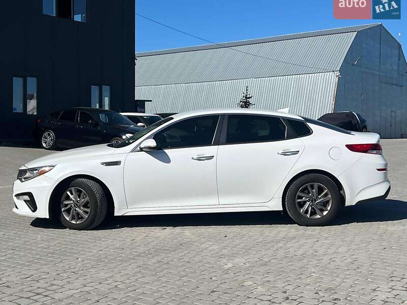 Седан Kia Optima 2018 в Львове