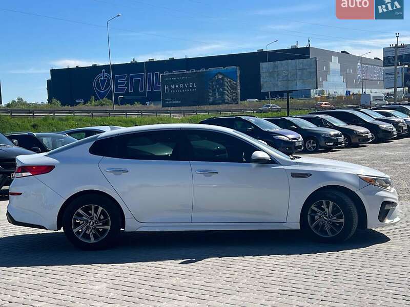 Седан Kia Optima 2018 в Львове
