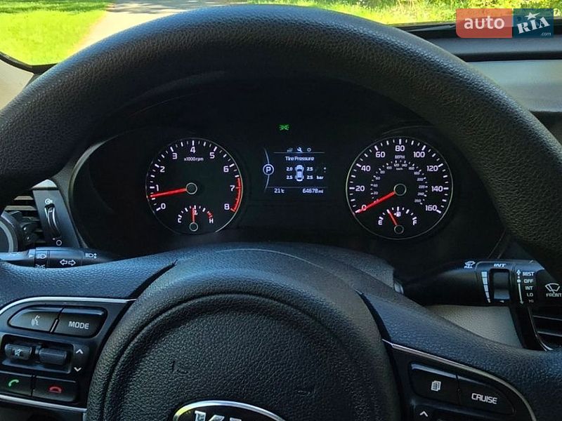 Седан Kia Optima 2016 в Нетішині