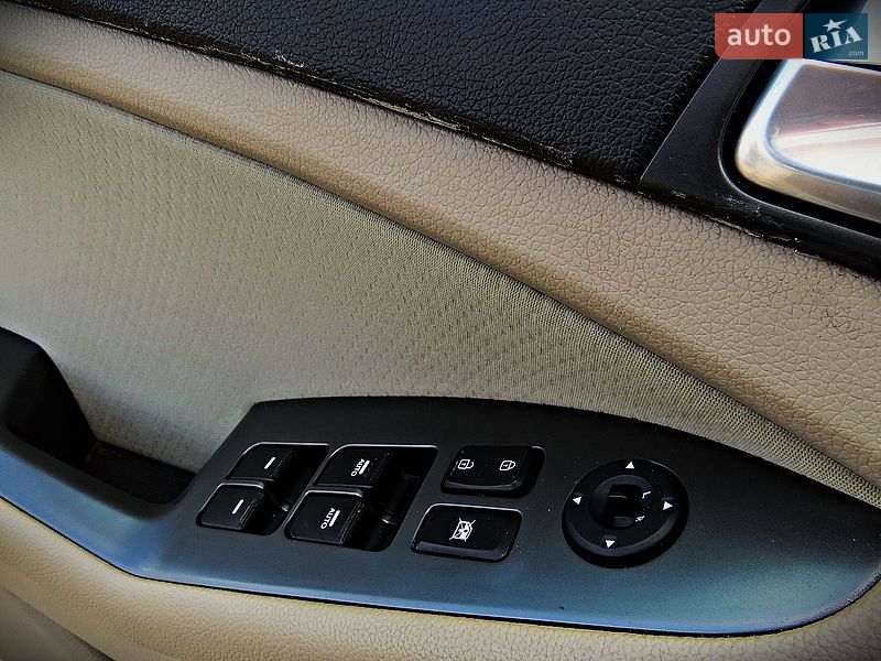 Седан Kia Optima 2014 в Черкасах