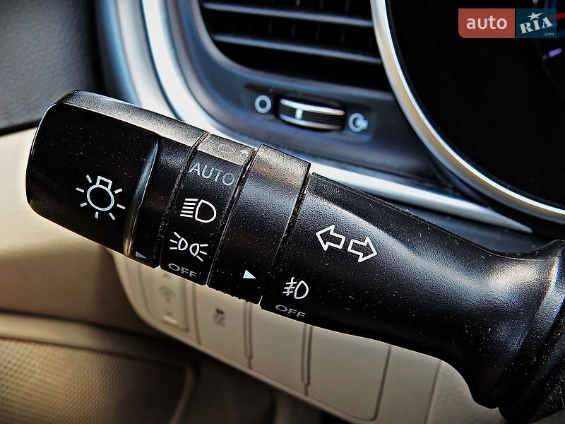 Седан Kia Optima 2014 в Черкасах