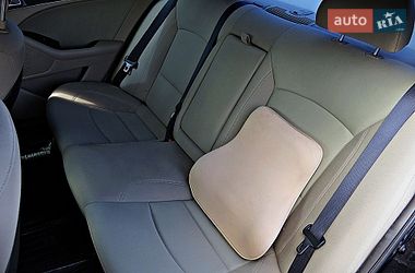Седан Kia Optima 2014 в Черкасах