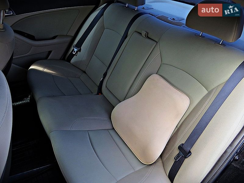 Седан Kia Optima 2014 в Черкасах