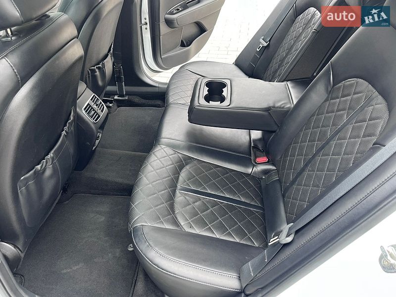 Седан Kia Optima 2018 в Шепетівці