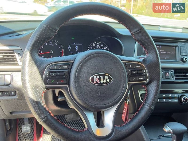 Седан Kia Optima 2016 в Києві