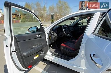 Седан Kia Optima 2016 в Києві
