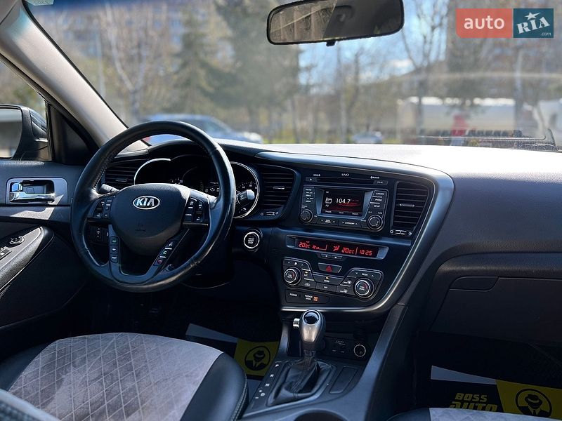 Седан Kia Optima 2013 в Львові
