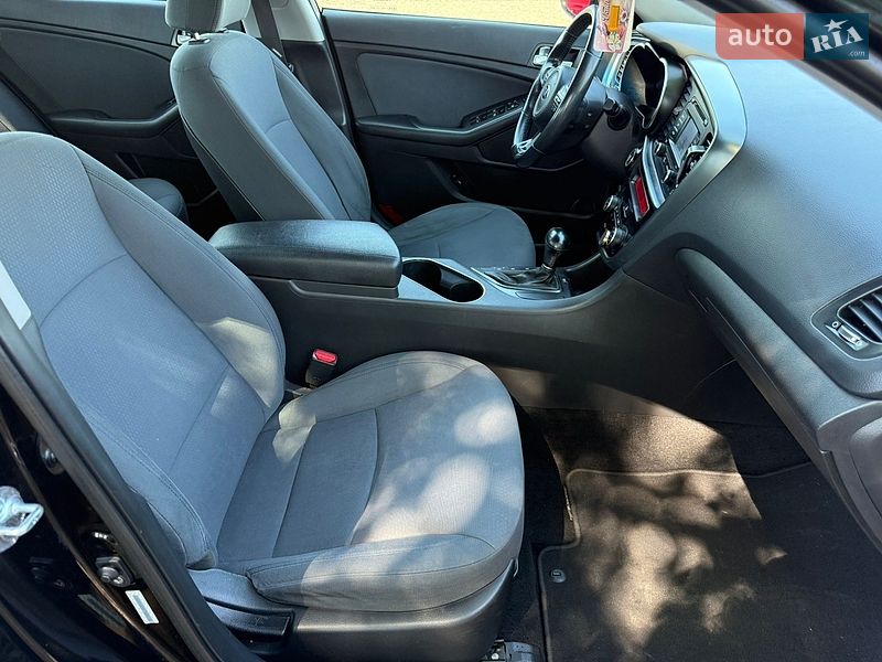 Седан Kia Optima 2014 в Киеве