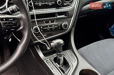Седан Kia Optima 2014 в Славуті