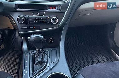 Седан Kia Optima 2013 в Киеве