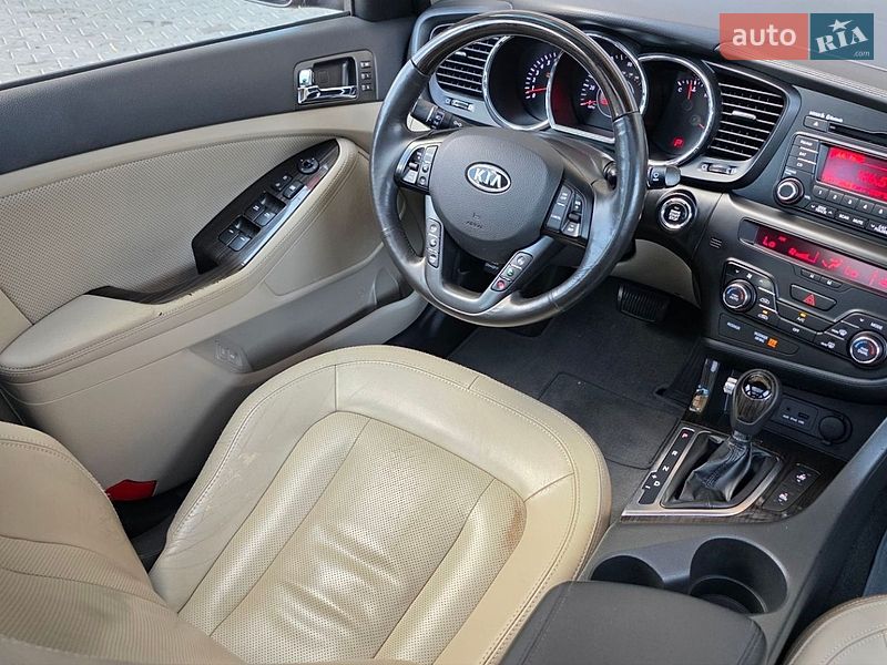 Седан Kia Optima 2011 в Києві