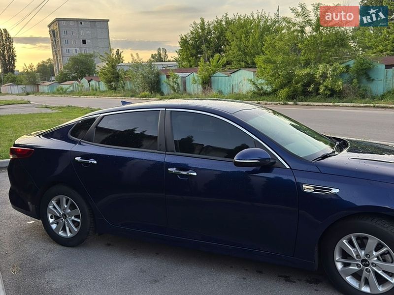 Седан Kia Optima 2017 в Броварах