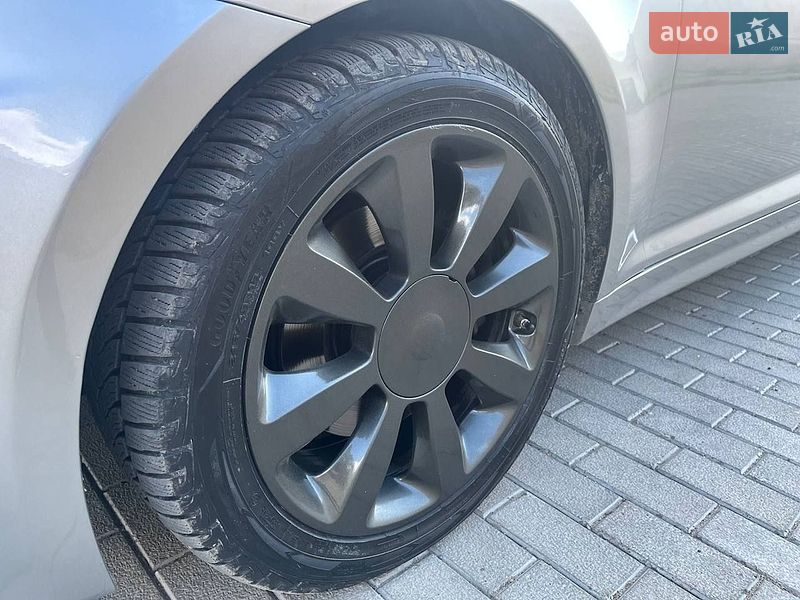 Седан Kia Optima 2012 в Одесі
