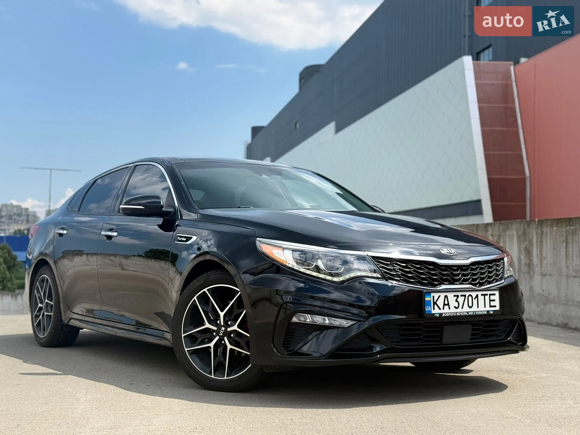 2019 Kia Optima - фото 1