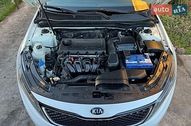 Седан Kia Optima 2014 в Львове