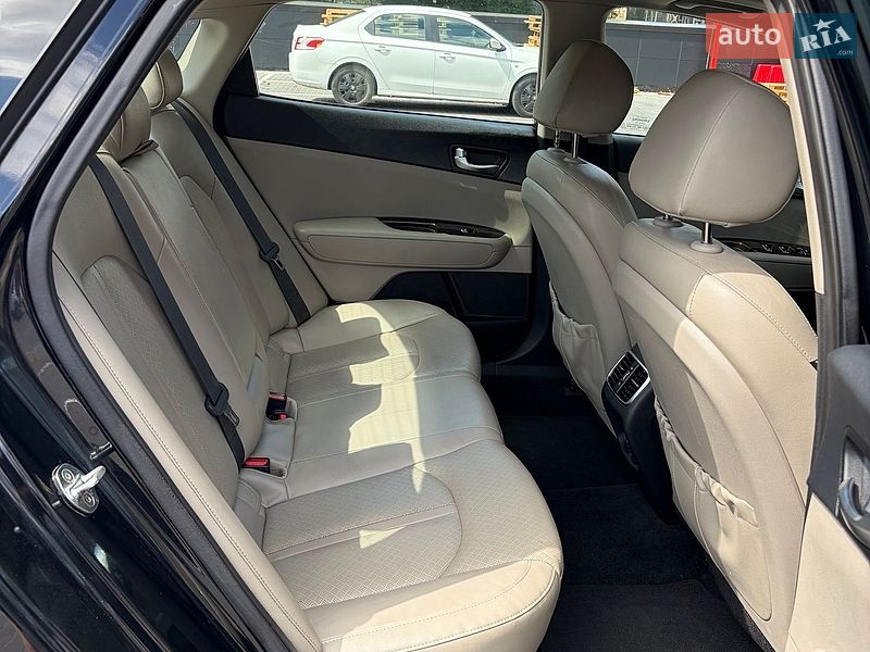 Седан Kia Optima 2016 в Києві
