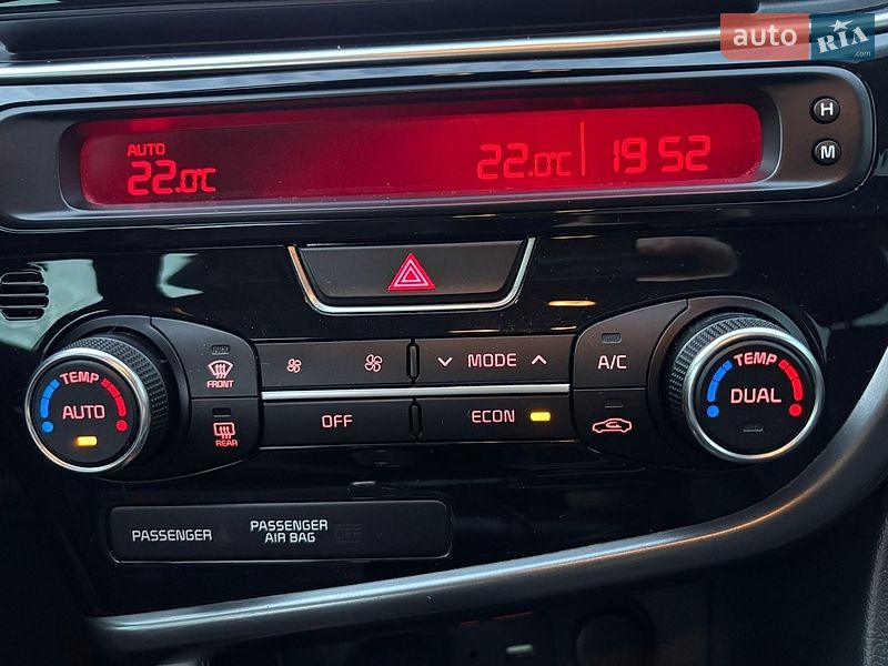Седан Kia Optima 2015 в Василькові
