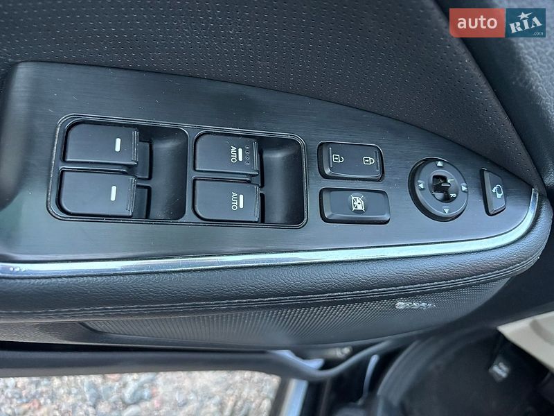 Седан Kia Optima 2015 в Василькові