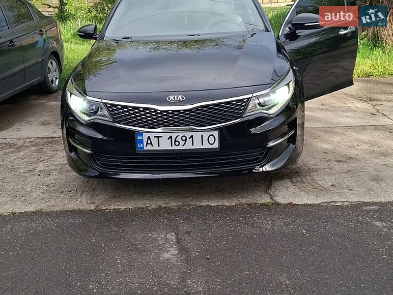 Седан Kia Optima 2015 в Ивано-Франковске