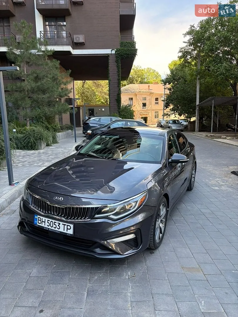 2018 Kia Optima - фото 1