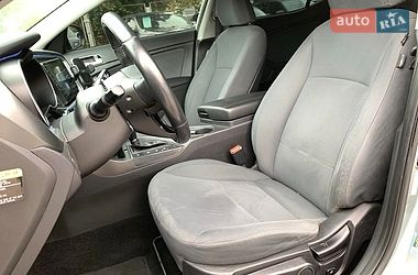 Седан Kia Optima 2015 в Виннице