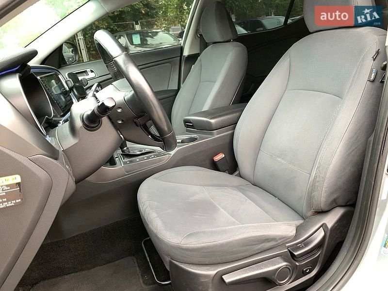 Седан Kia Optima 2015 в Виннице