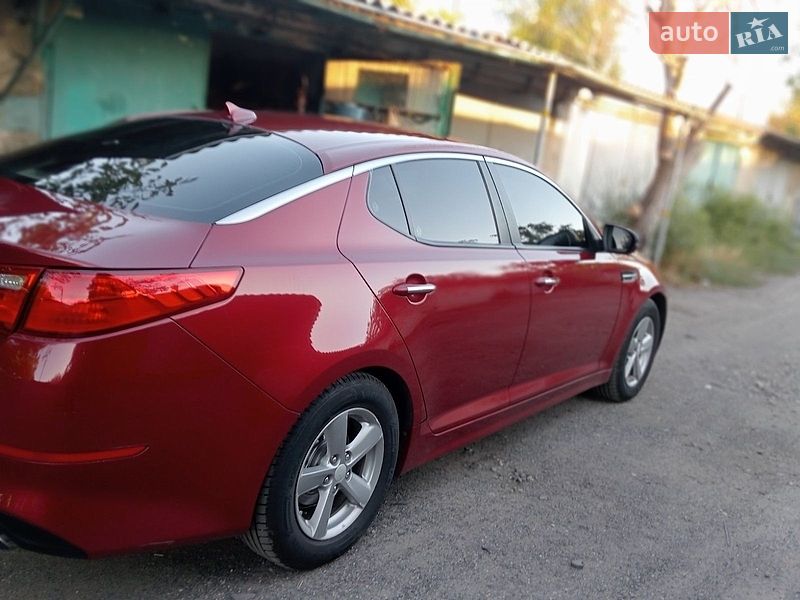Седан Kia Optima 2014 в Кривом Роге