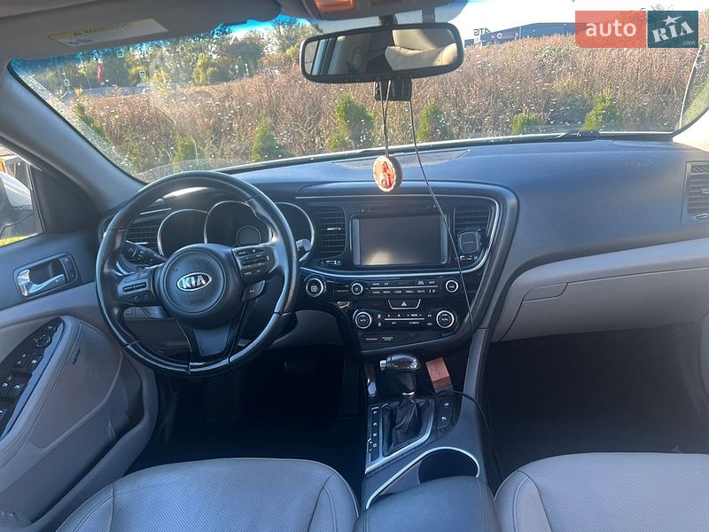 Седан Kia Optima 2013 в Золочеві