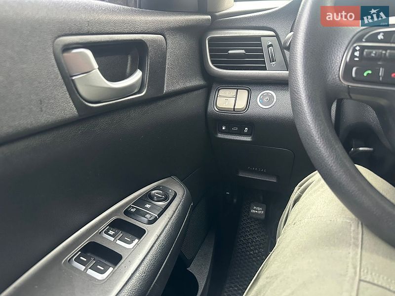 Седан Kia Optima 2018 в Тернополе