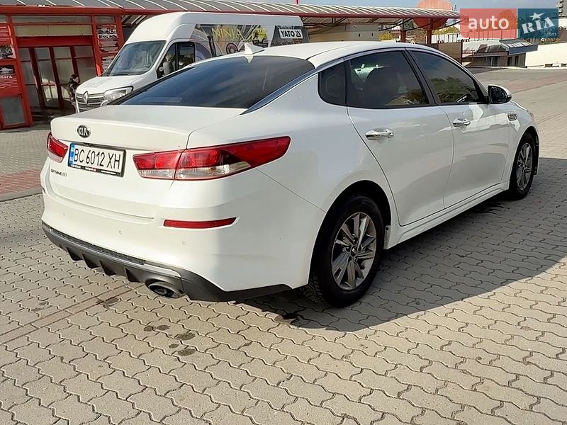 Седан Kia Optima 2018 в Львове